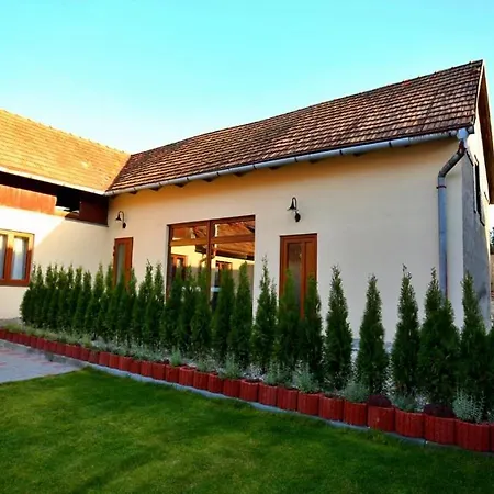 V Chate Besnik Apartment
